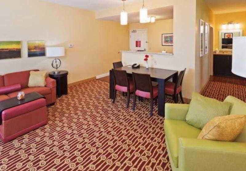 Towneplace Suites By Marriott Tulsa North/Owasso Oda fotoğraf